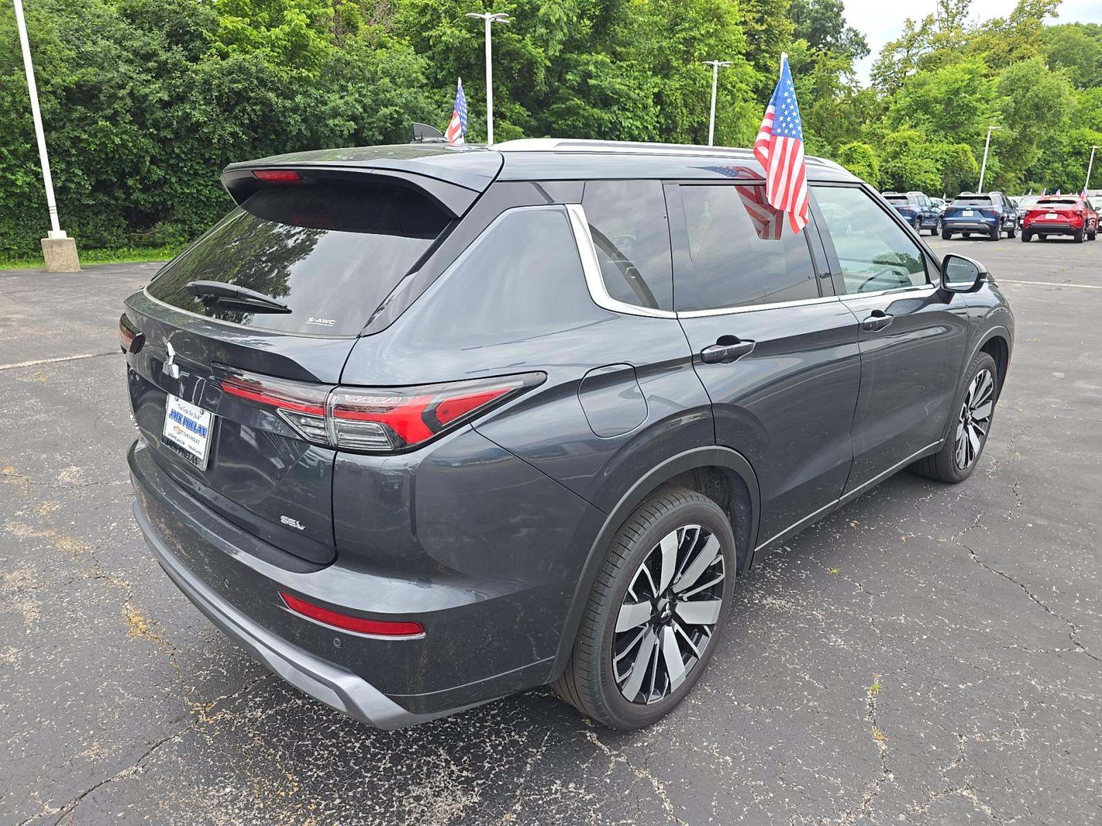 2025 Mitsubishi Outlander SEL AWD