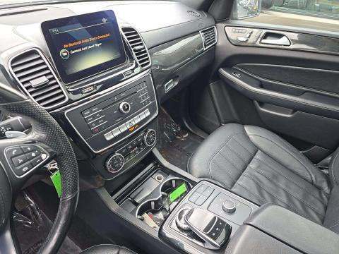 MERCEDES-BENZ GLS - 10