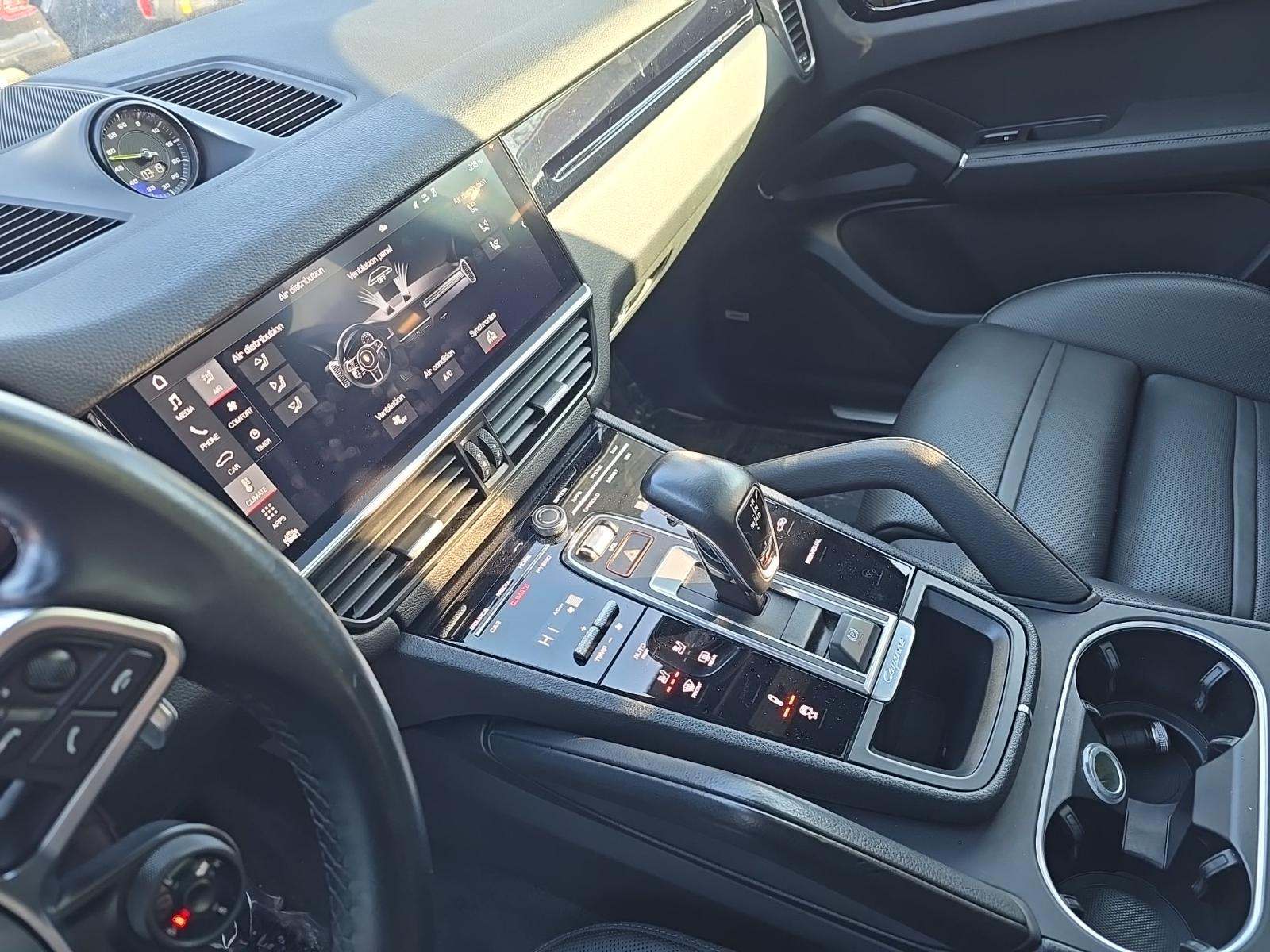 PORSCHE CAYENNE - 10