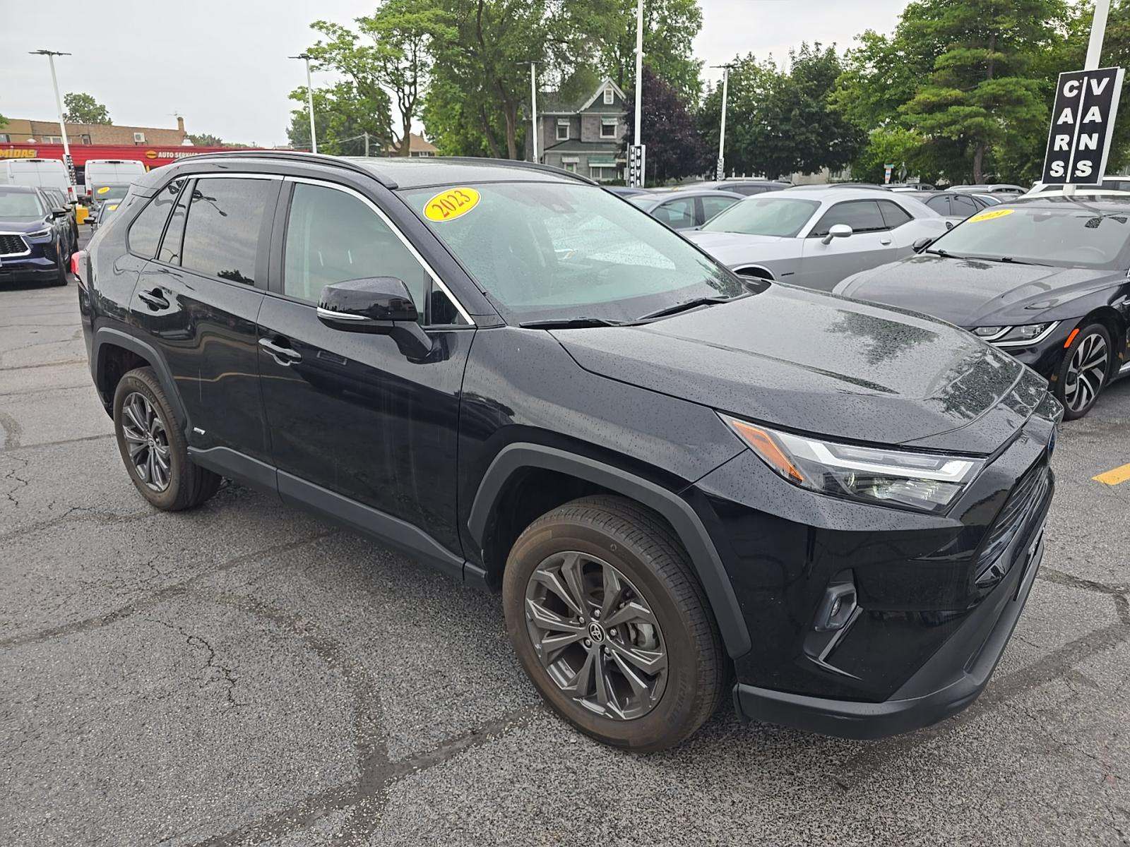 2023 Toyota RAV4 Hybrid XLE Premium AWD