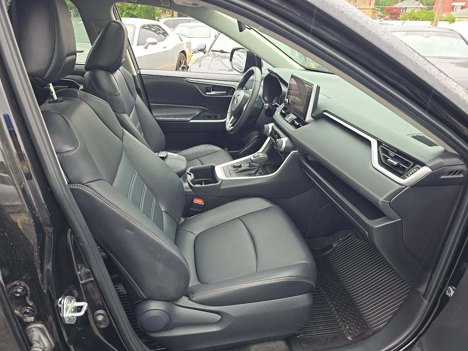 2023 Toyota RAV4 Hybrid XLE Premium AWD