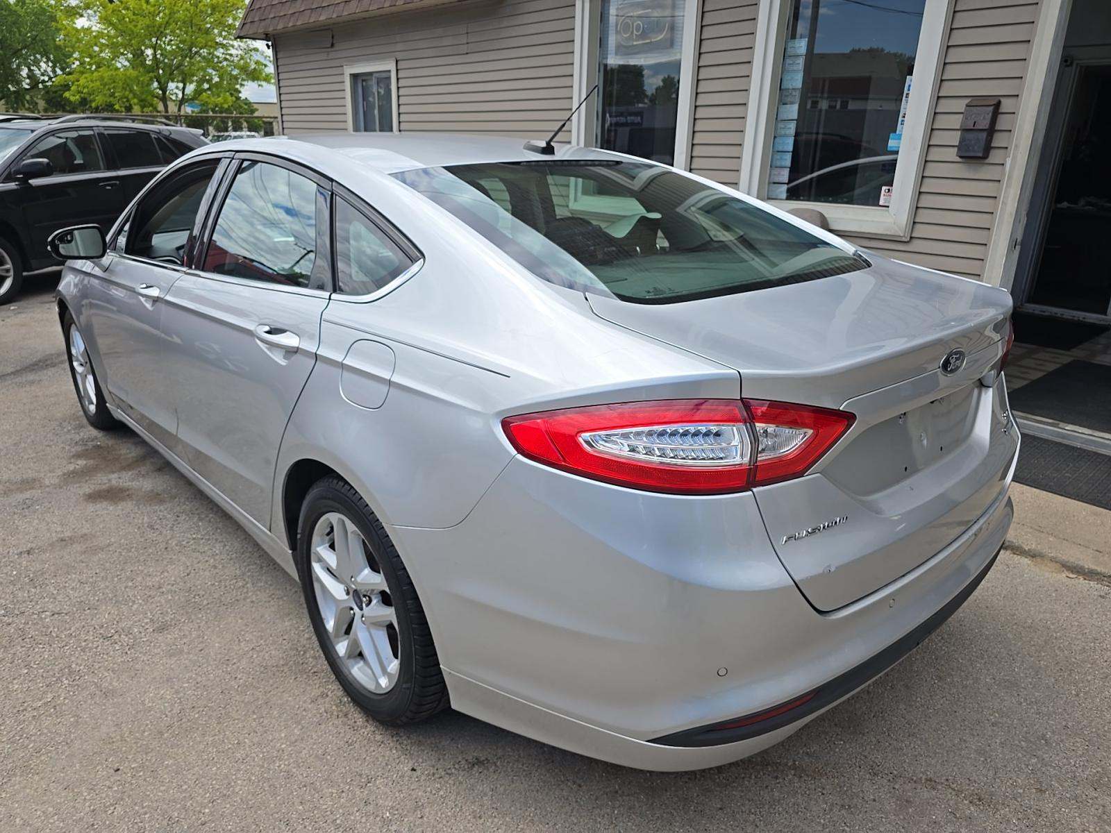 FORD FUSION - 2