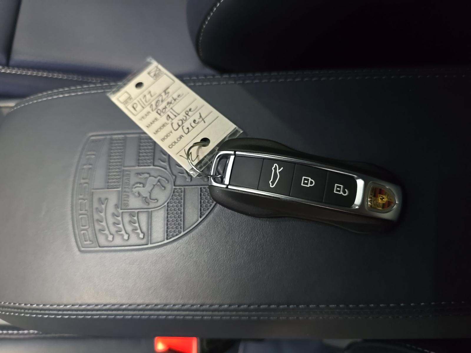 2025 Porsche 911 Carrera RWD