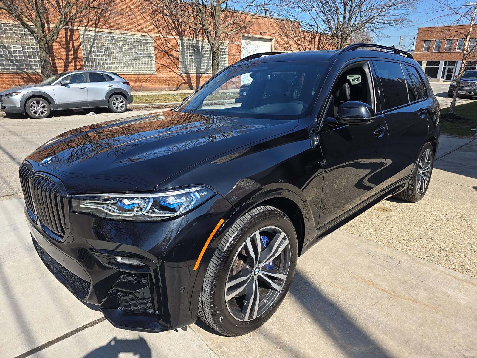 2022 BMW X7 M50i AWD