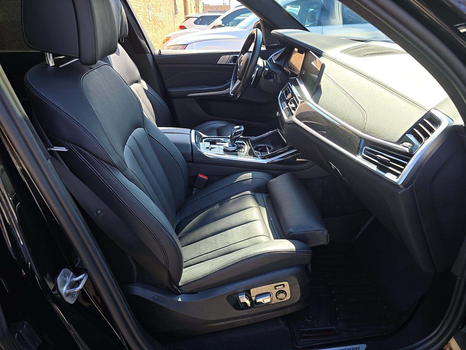 2022 BMW X7 M50i AWD