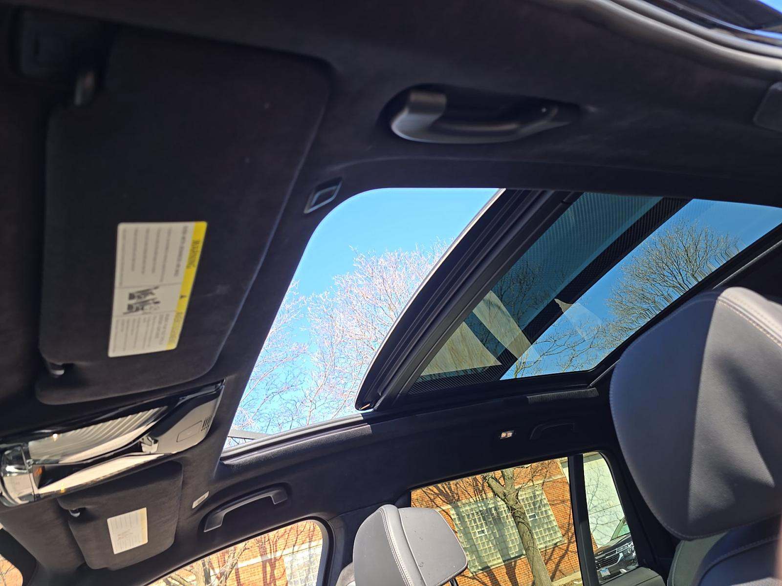 2022 BMW X7 M50i AWD