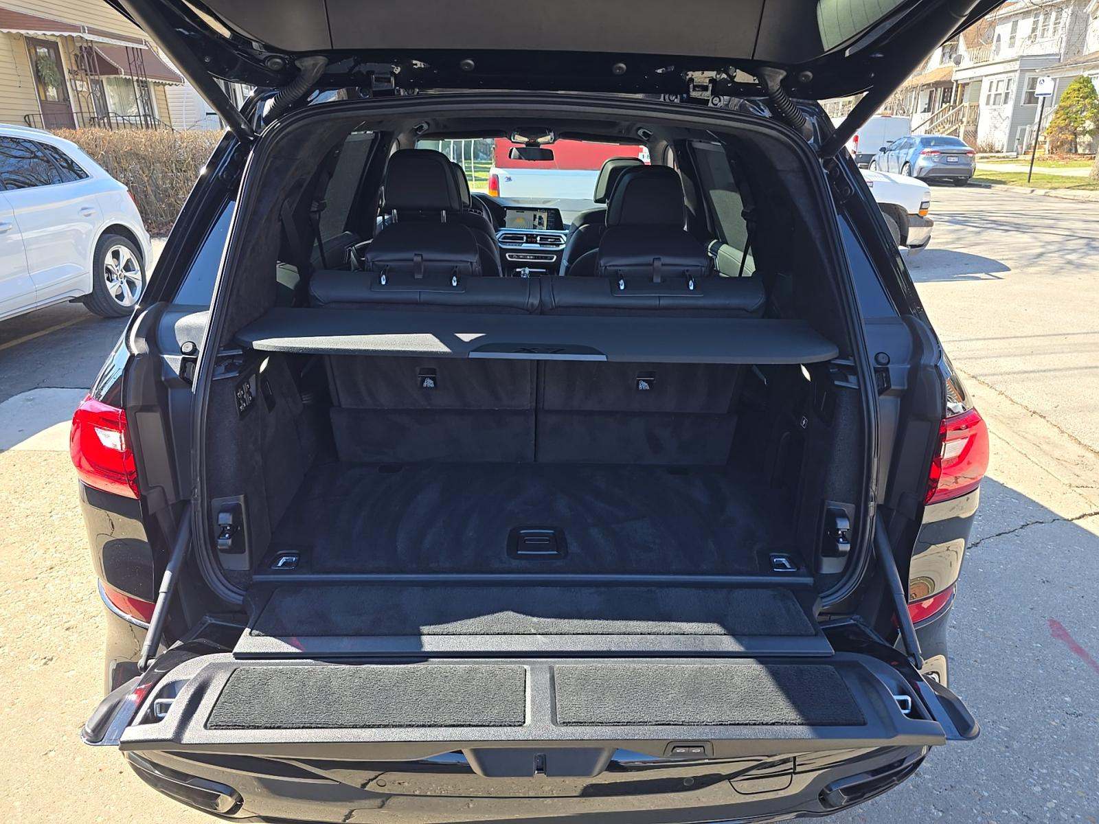 2022 BMW X7 M50i AWD