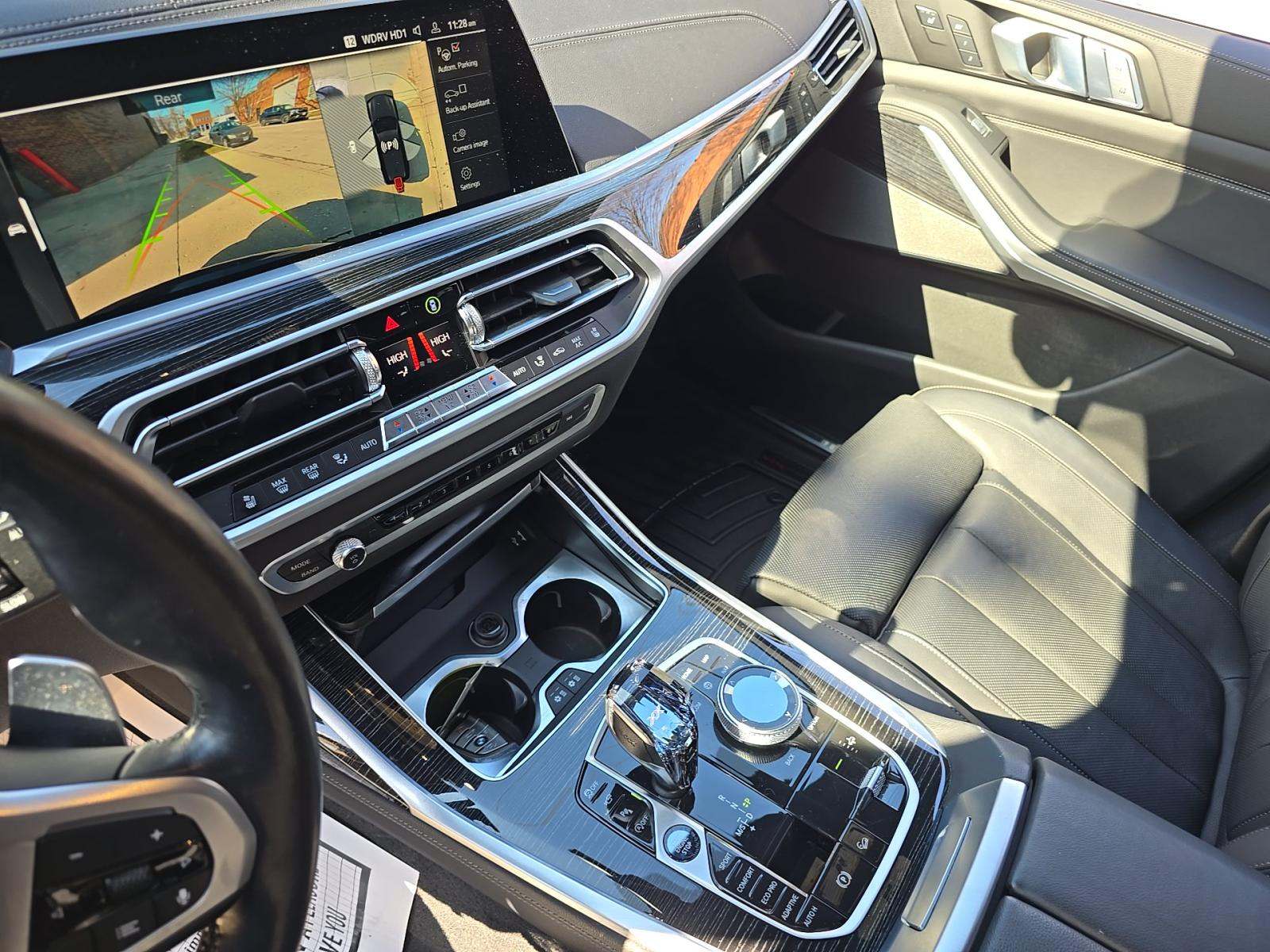 2022 BMW X7 M50i AWD