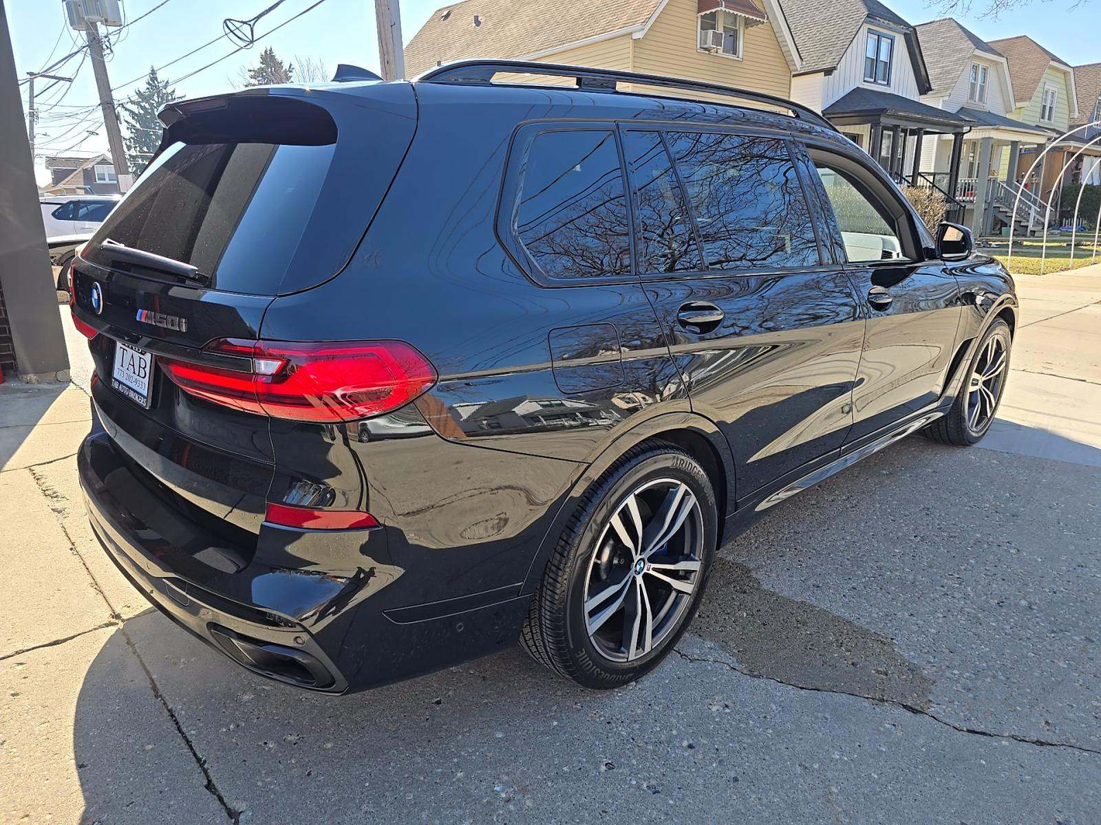 2022 BMW X7 M50i AWD