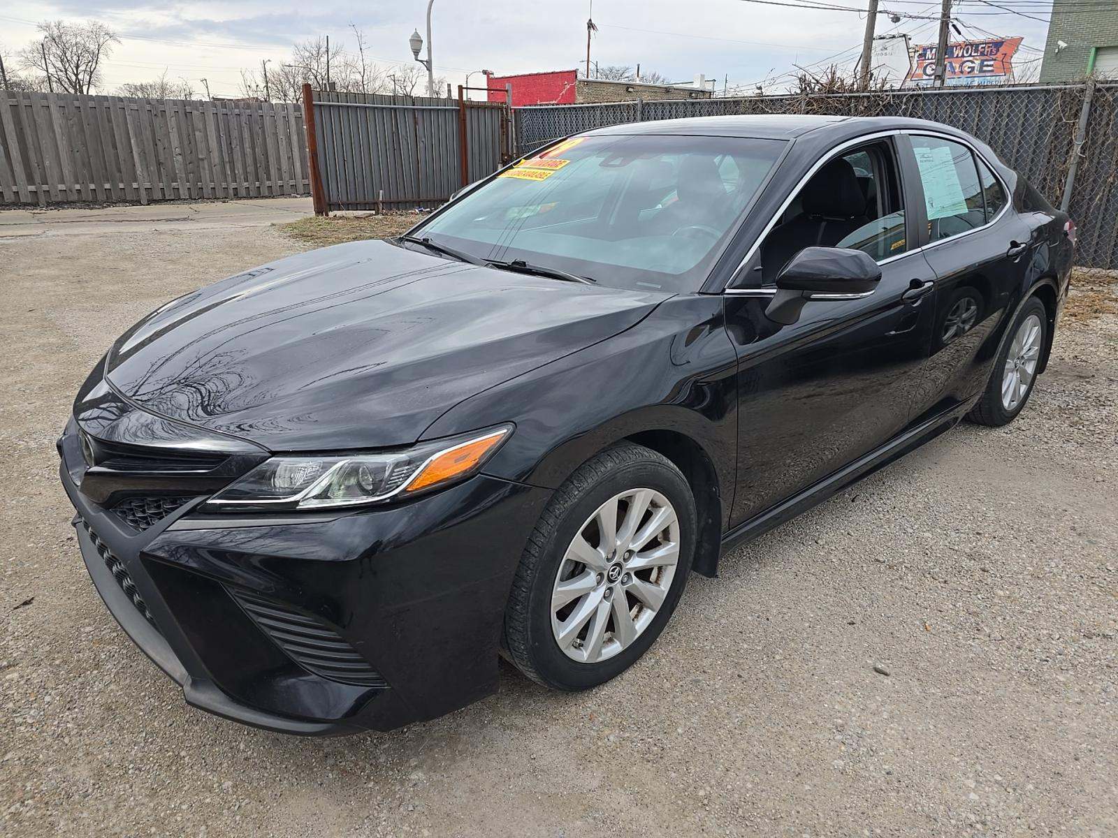 2019 Toyota Camry SE FWD
