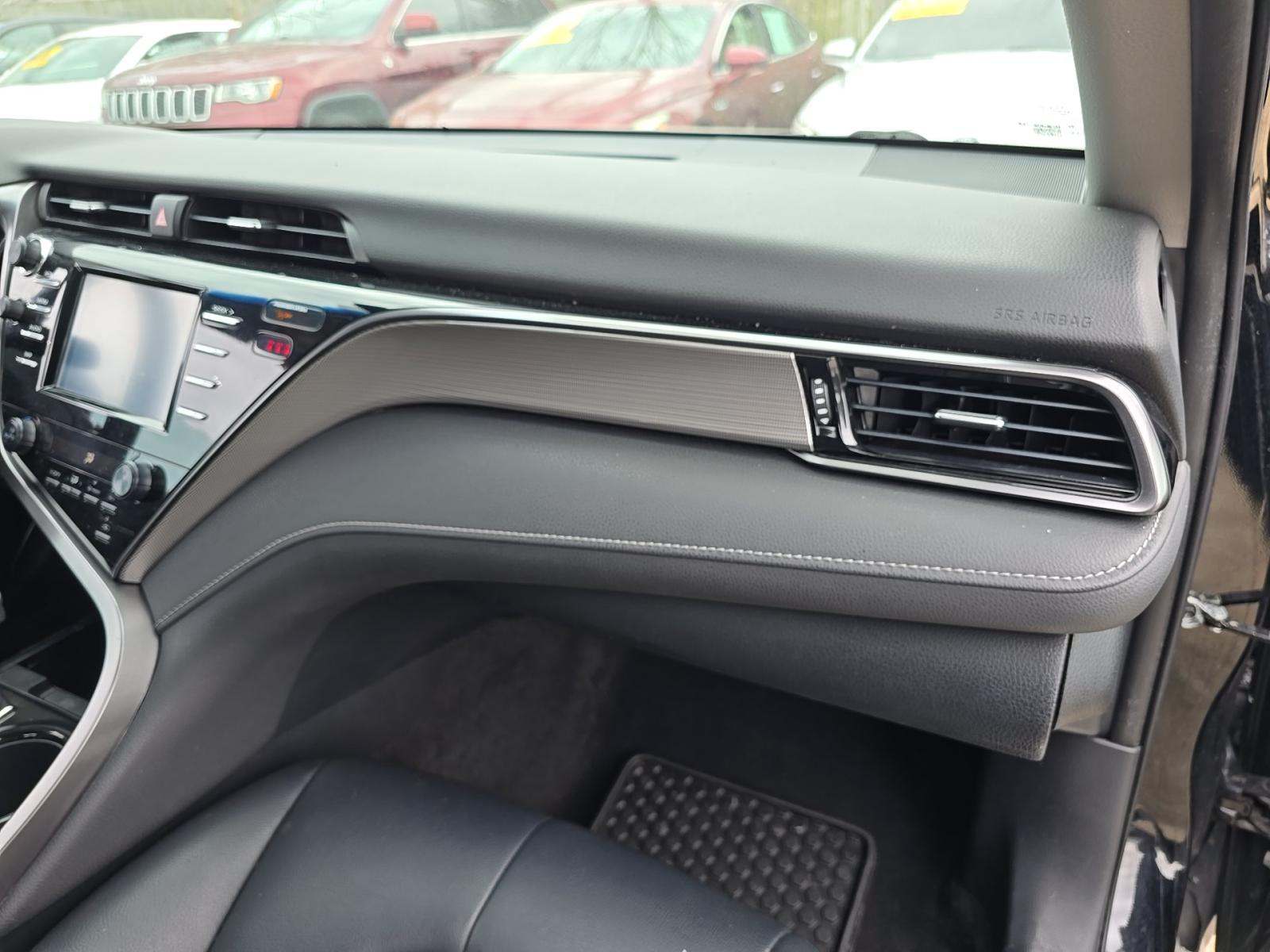 2019 Toyota Camry SE FWD