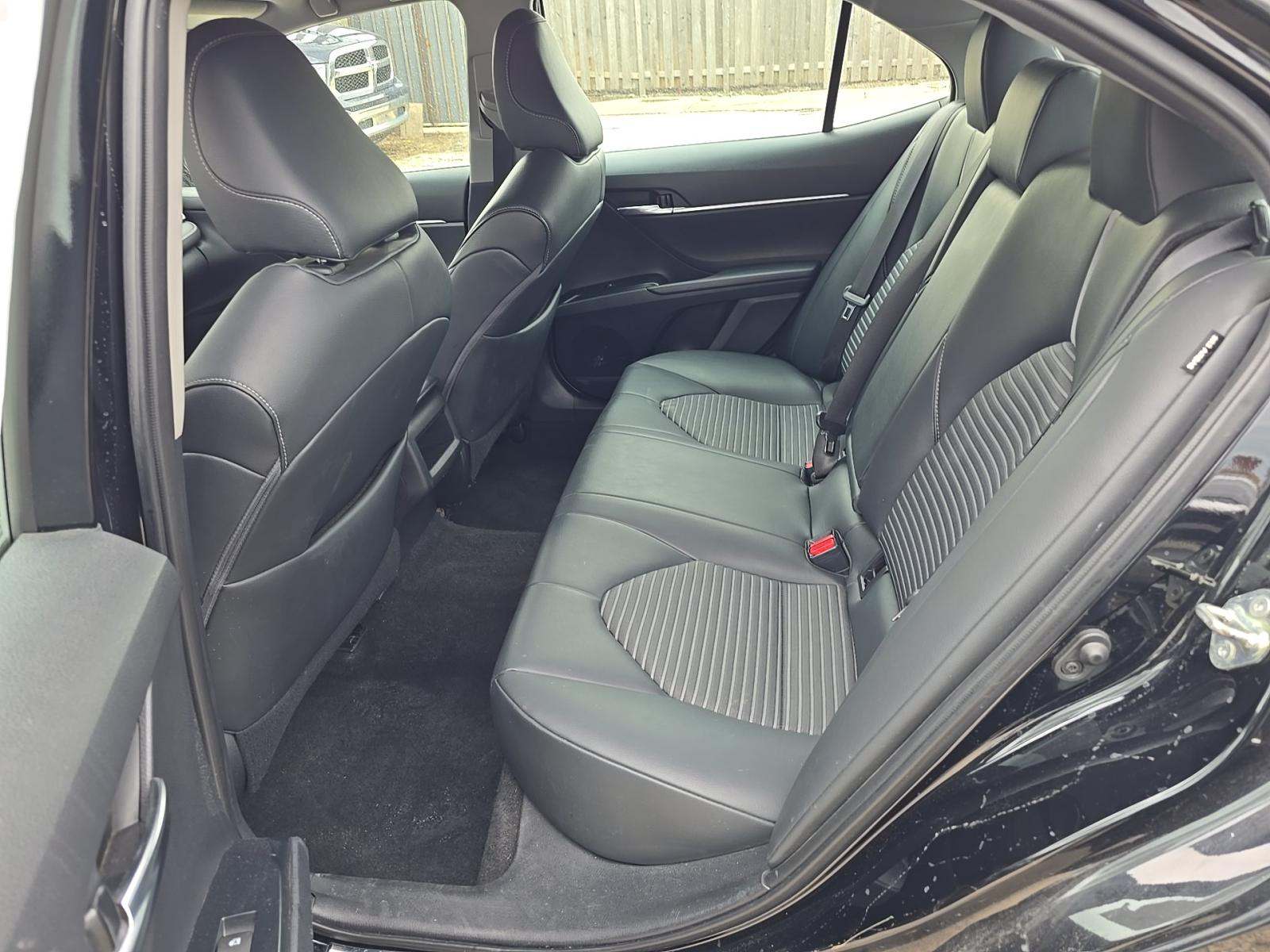 2019 Toyota Camry SE FWD