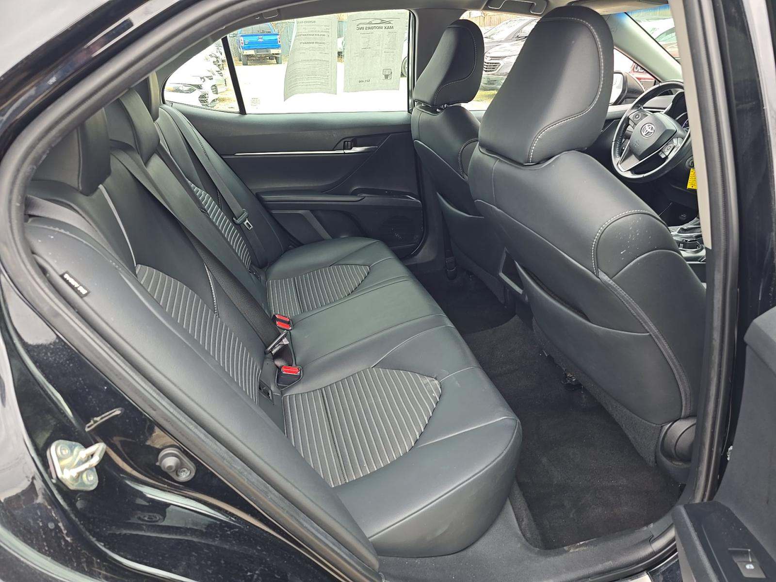 2019 Toyota Camry SE FWD