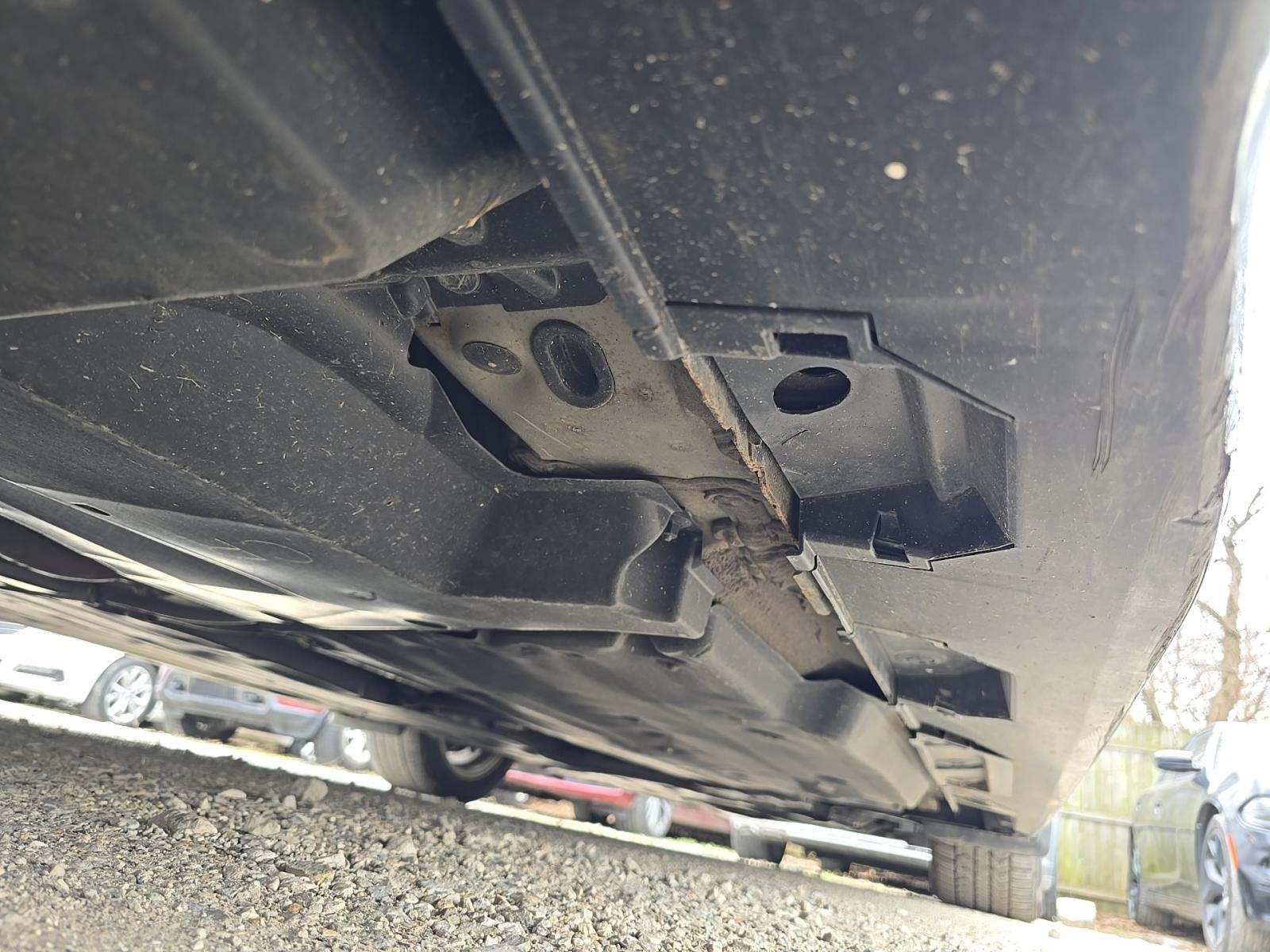 2019 Toyota Camry SE FWD