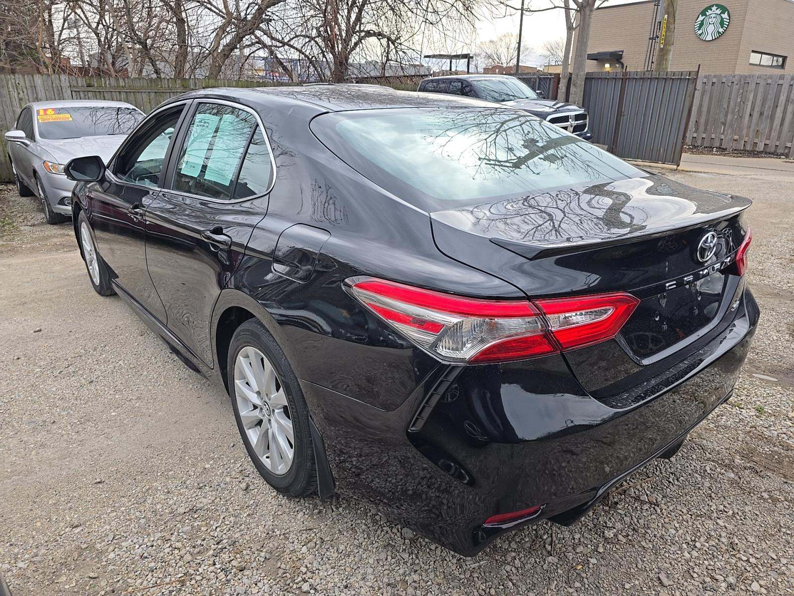 2019 Toyota Camry SE FWD