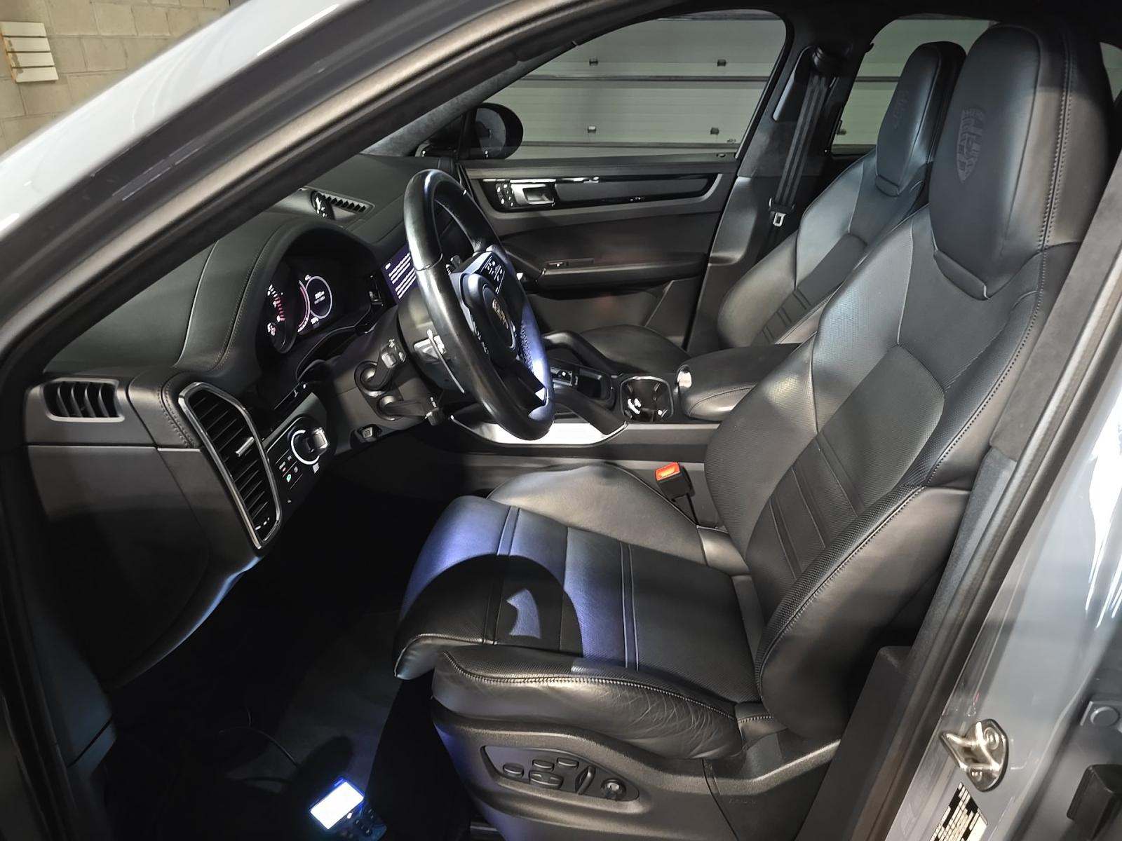 PORSCHE CAYENNE - 6