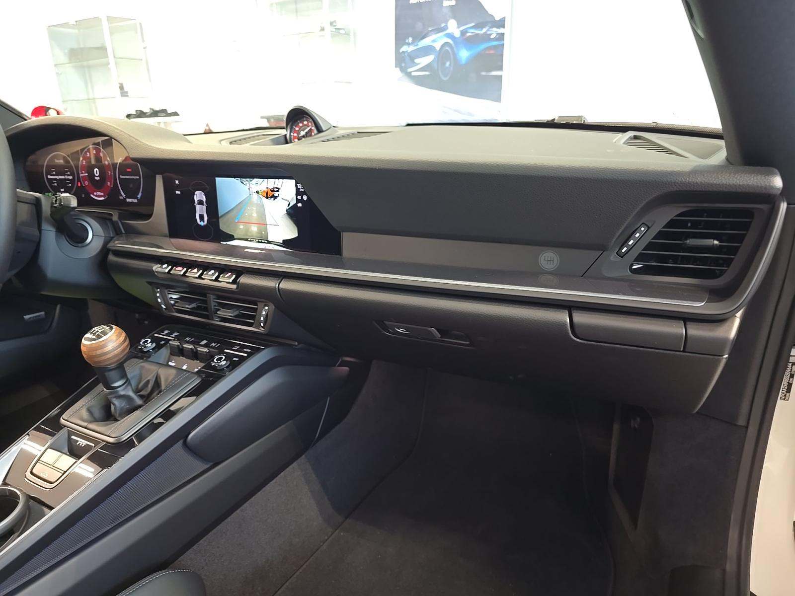 2025 Porsche 911 Carrera T RWD