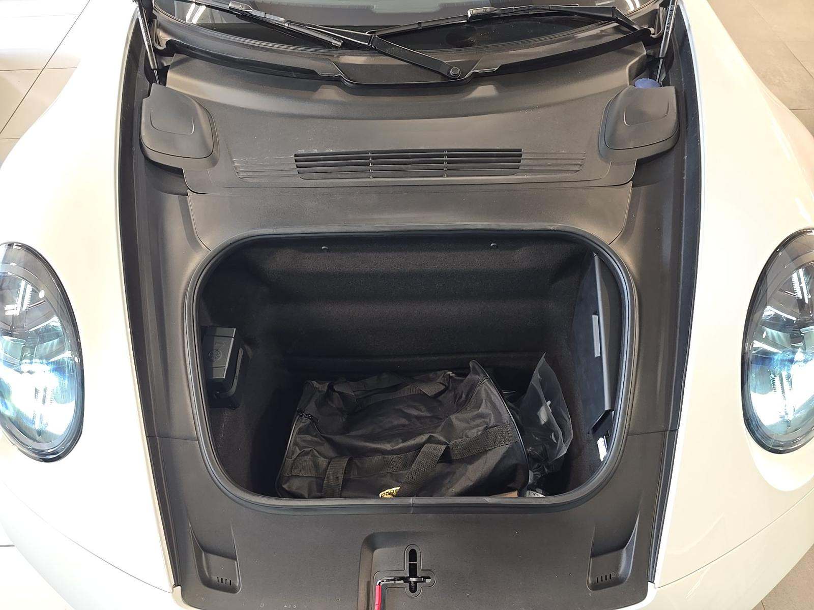 2025 Porsche 911 Carrera T RWD