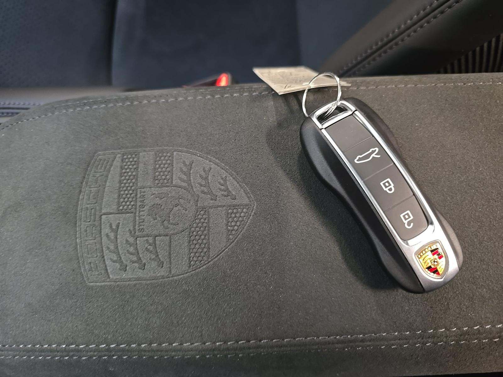 2025 Porsche 911 Carrera T RWD