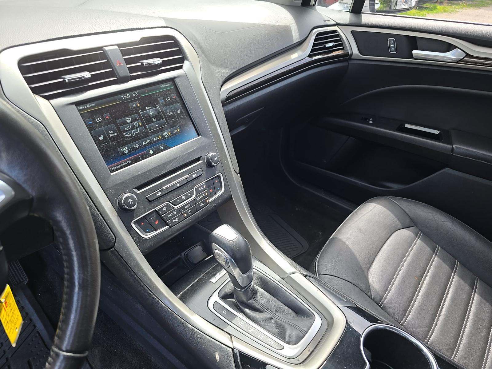 FORD FUSION - 10