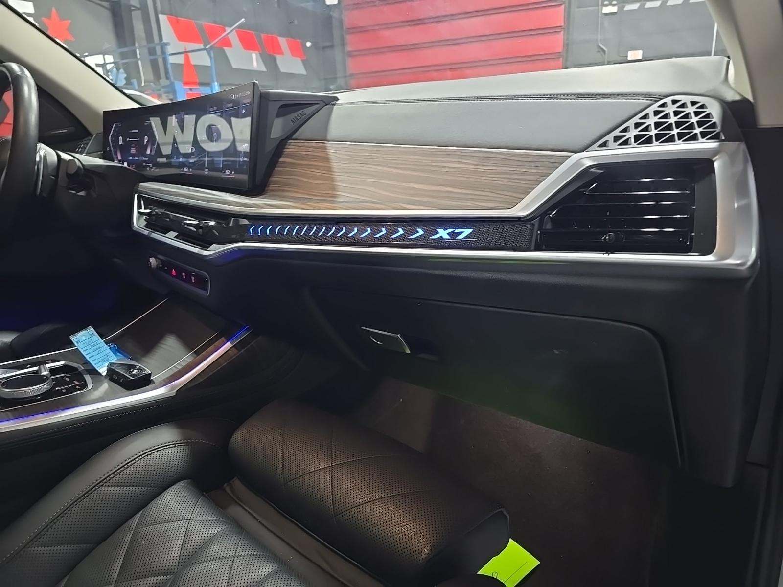 2023 BMW X7 xDrive40i AWD