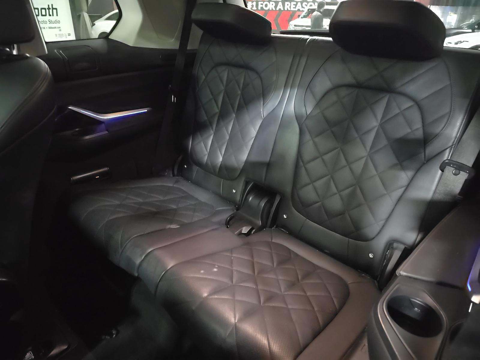 2023 BMW X7 xDrive40i AWD