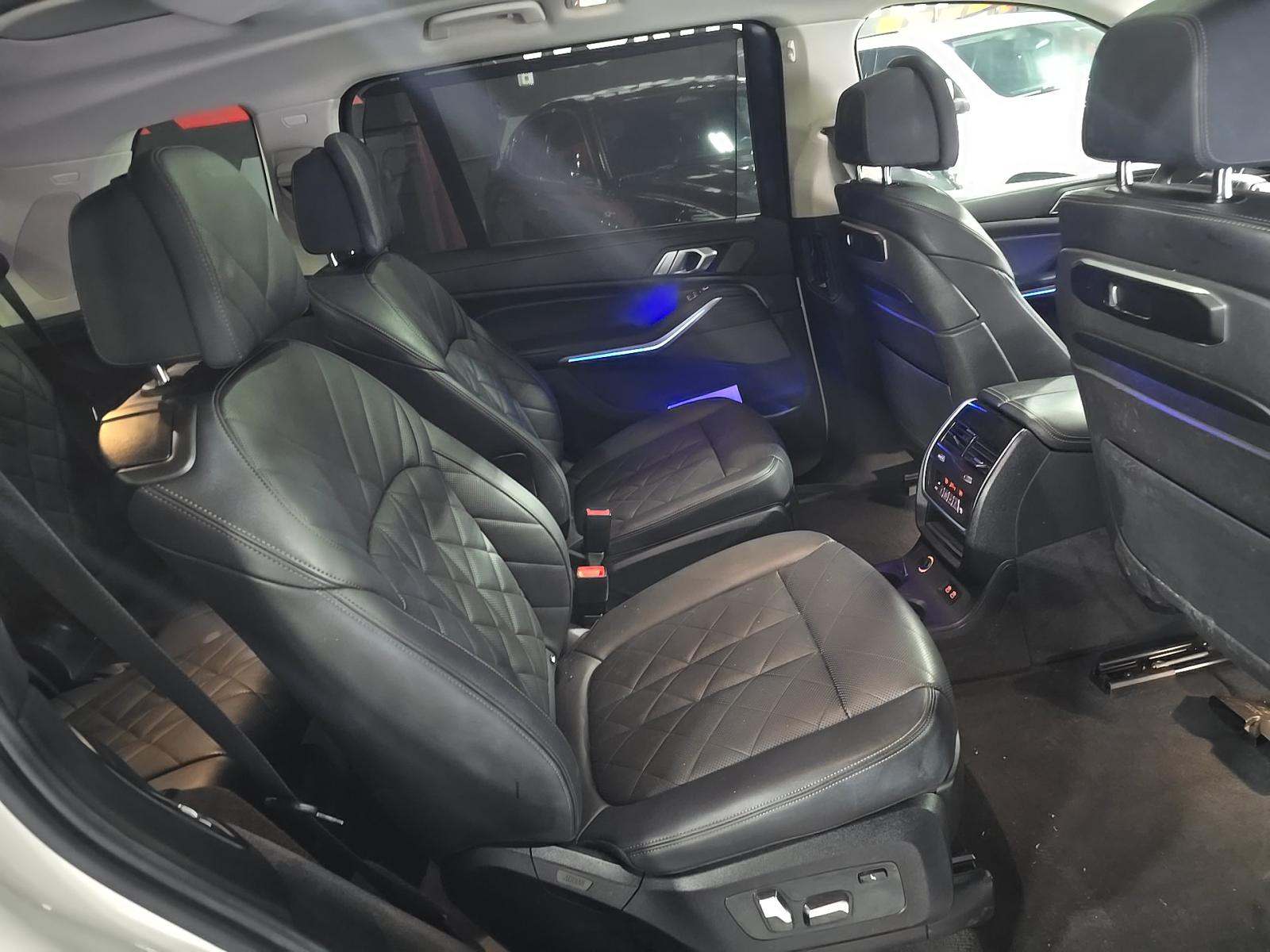 2023 BMW X7 xDrive40i AWD