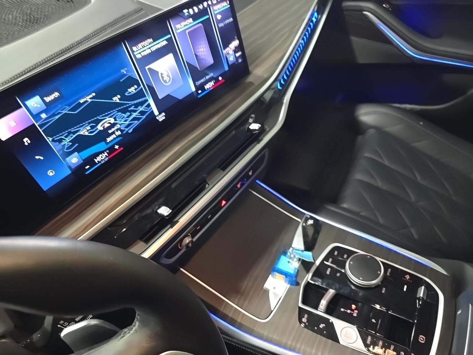 2023 BMW X7 xDrive40i AWD