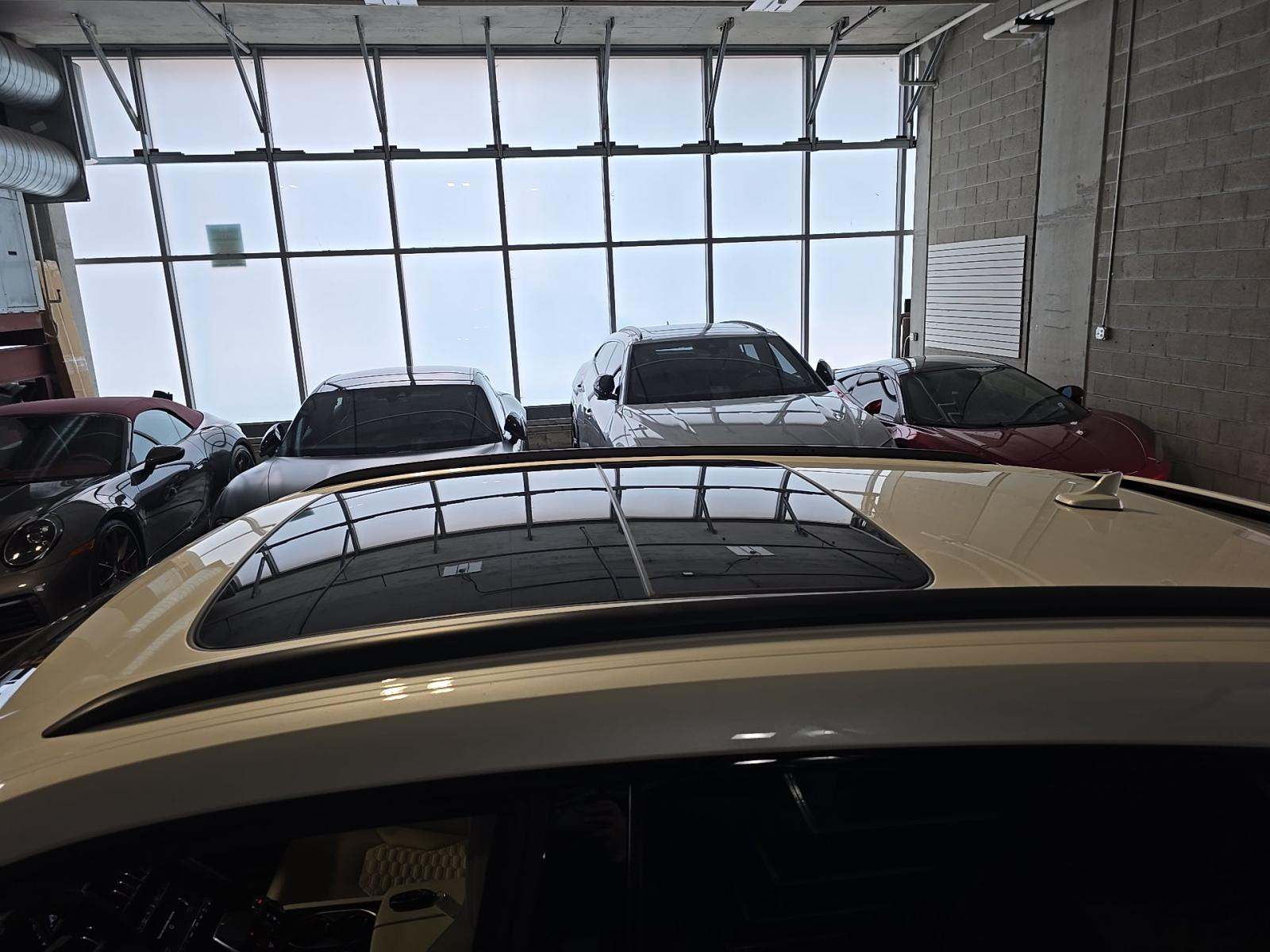 2022 Lamborghini Urus Base AWD