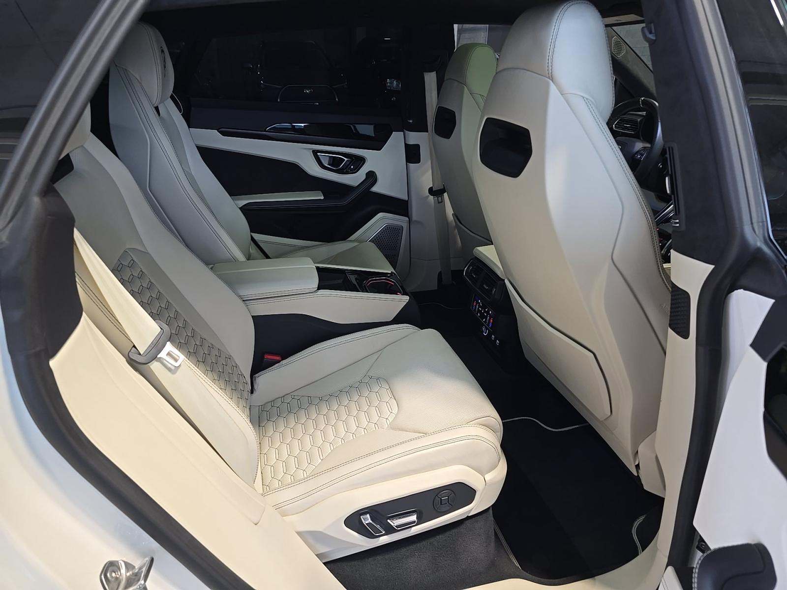 2022 Lamborghini Urus Base AWD