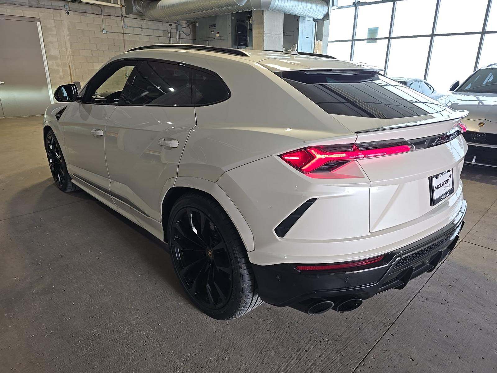 2022 Lamborghini Urus Base AWD