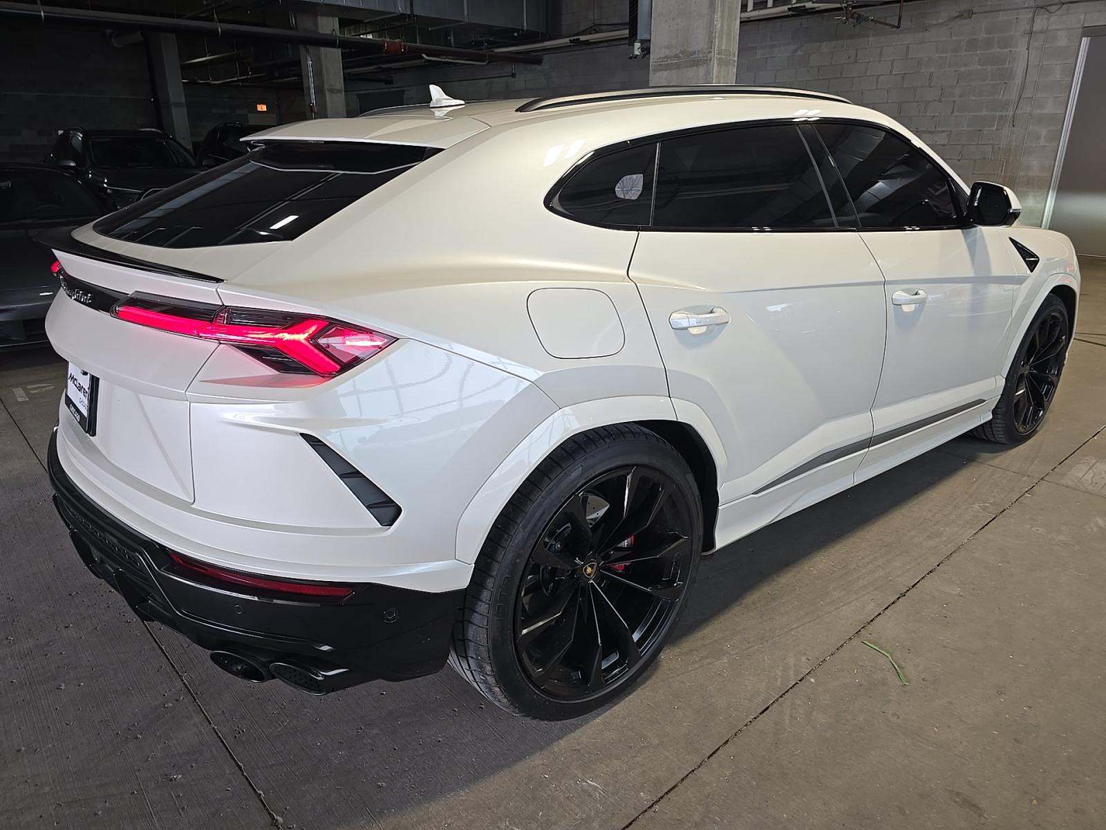 2022 Lamborghini Urus Base AWD