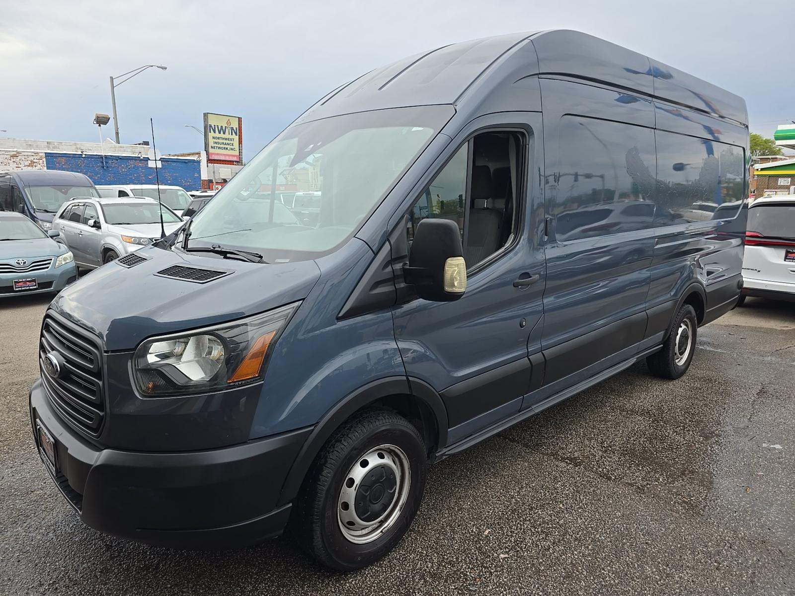 FORD TRANSIT 250 - 1