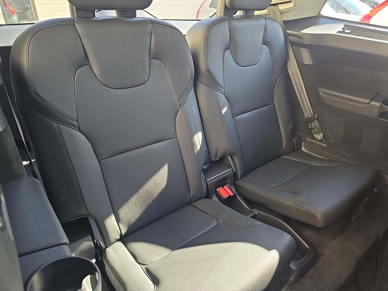 2023 Volvo XC90 B6 Core AWD