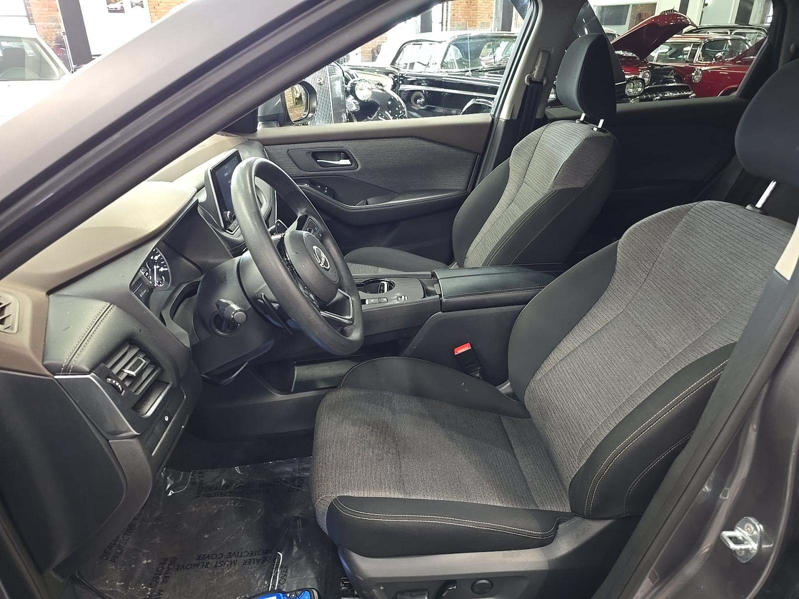 2023 Nissan Rogue SV FWD