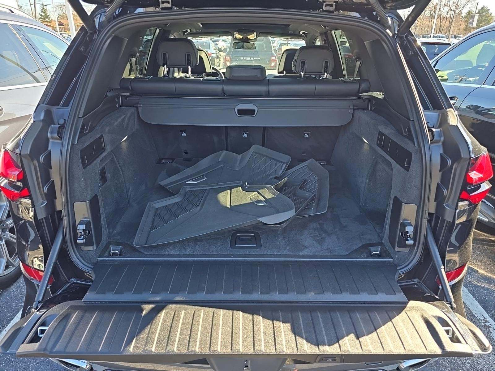 2025 BMW X5 M60i xDrive AWD