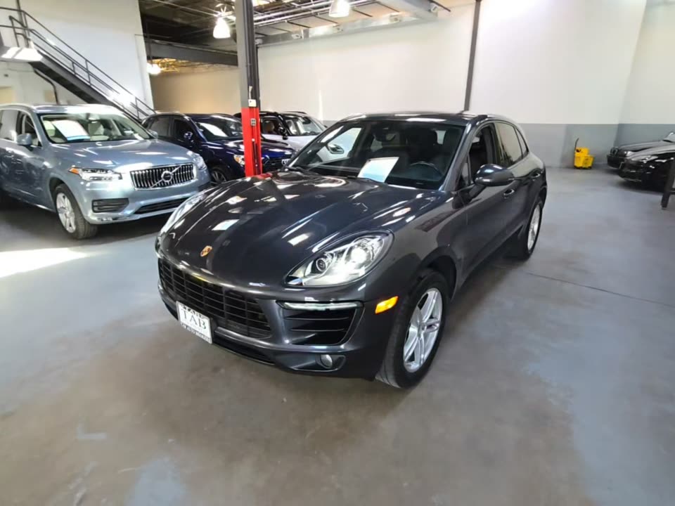 2018 Porsche Macan Base AWD