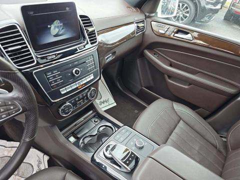 MERCEDES-BENZ GLS - 10