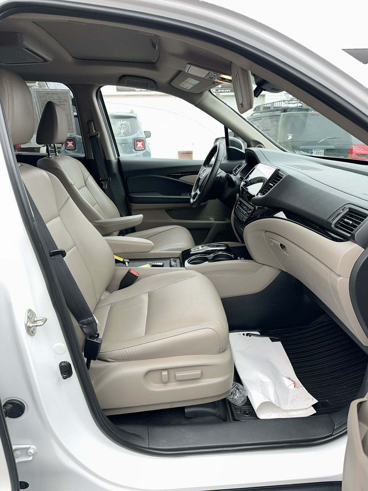 2021 Honda Pilot Touring 8-Passenger FWD