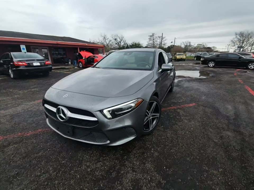 2022 Mercedes-Benz A 220