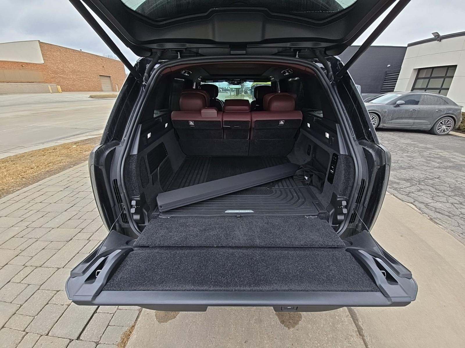 2024 Land Rover Range Rover Autobiography LWB AWD