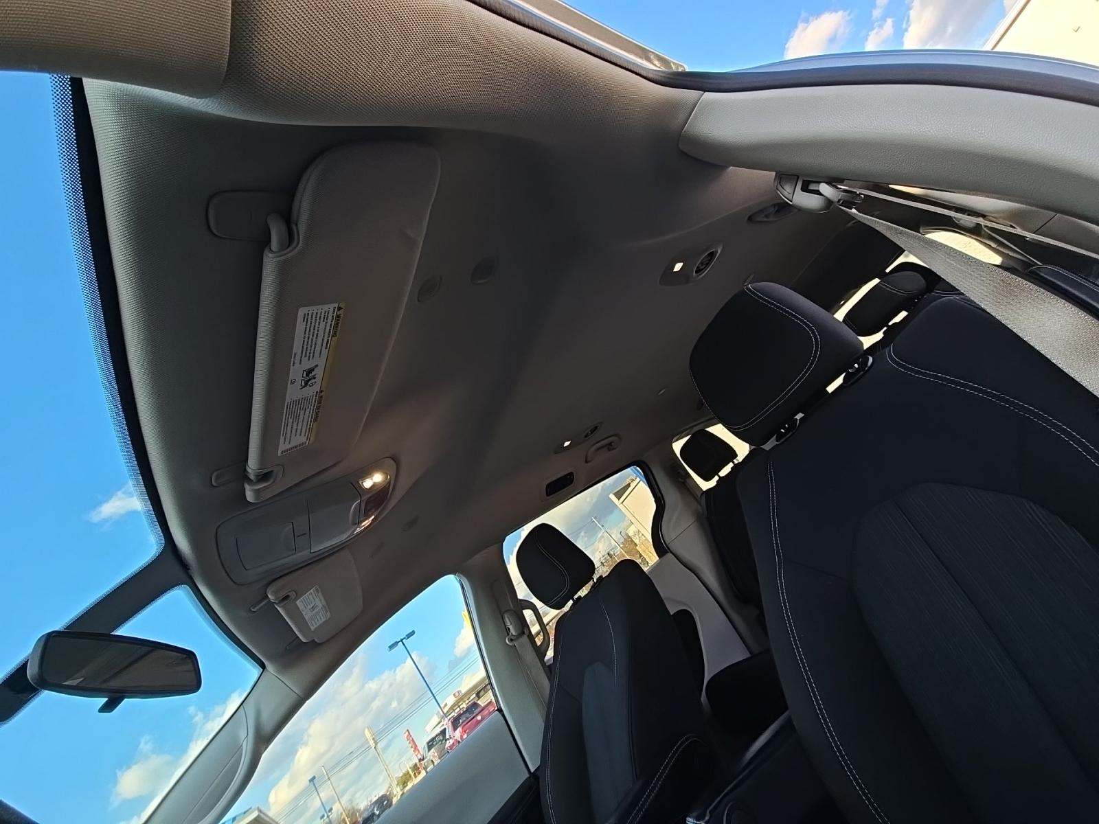 CHRYSLER VOYAGER - 7