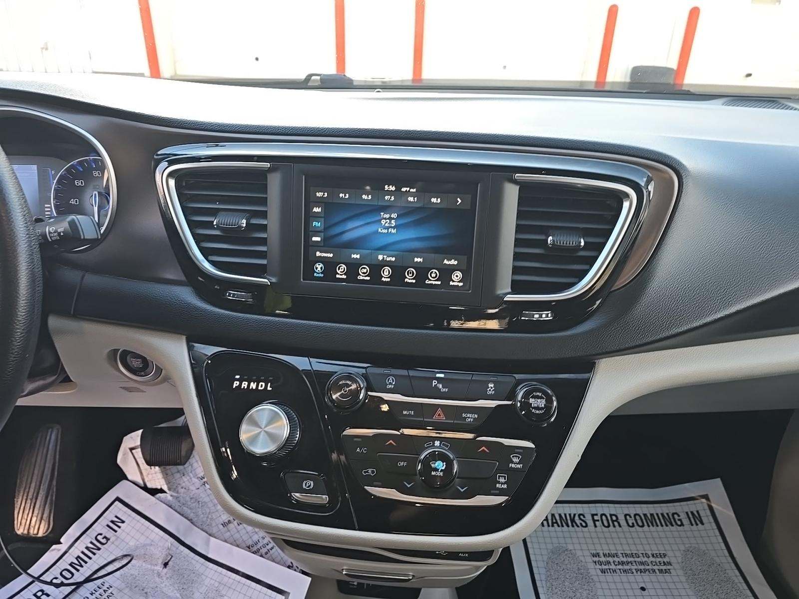 CHRYSLER VOYAGER - 6