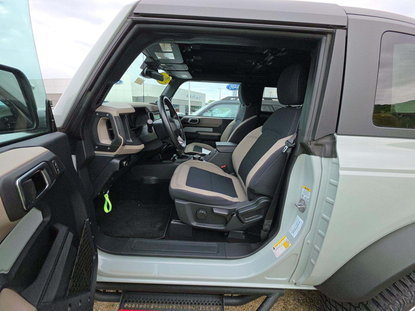 FORD BRONCO - 2