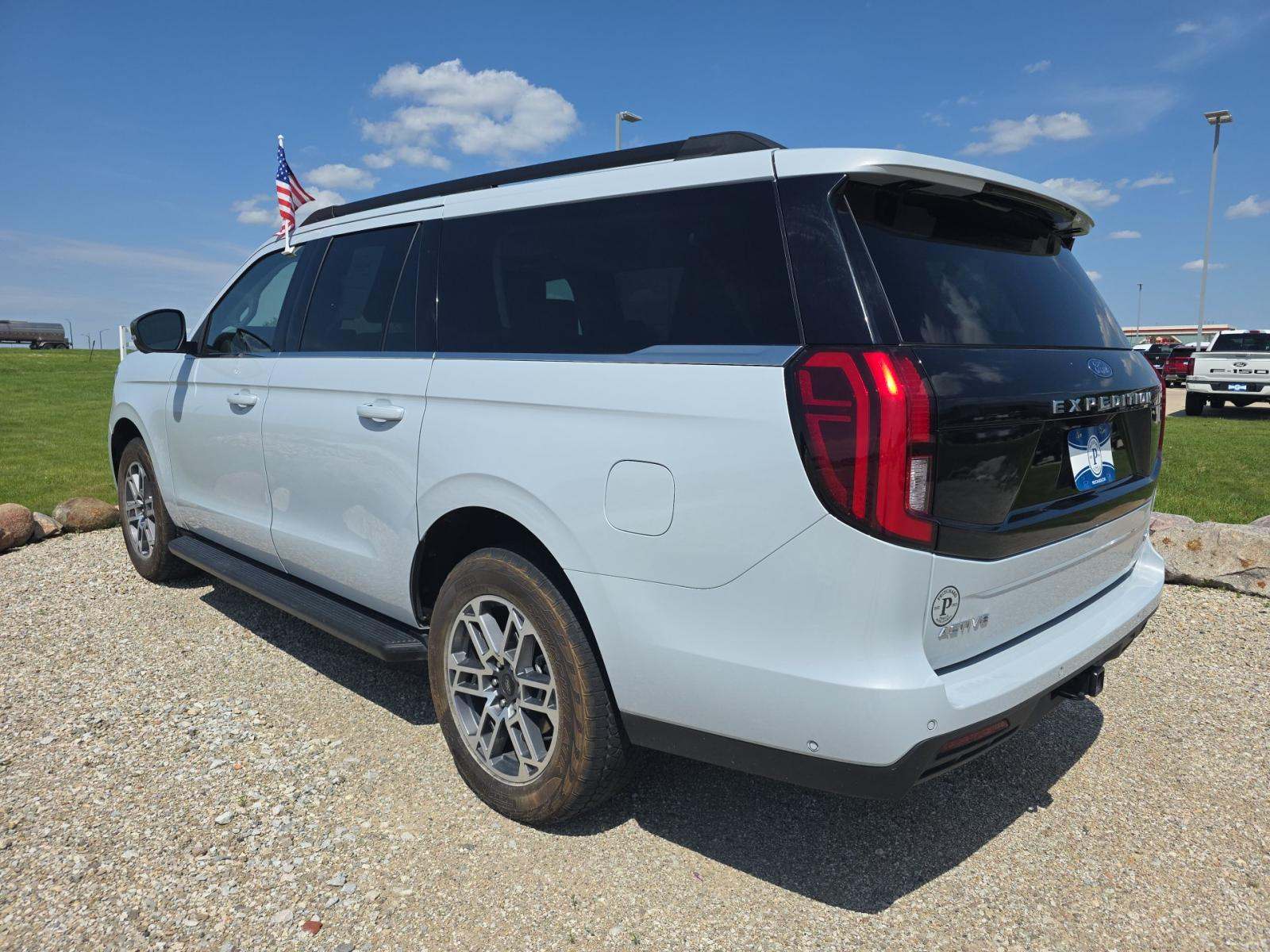 FORD EXPEDITION MAX - 2