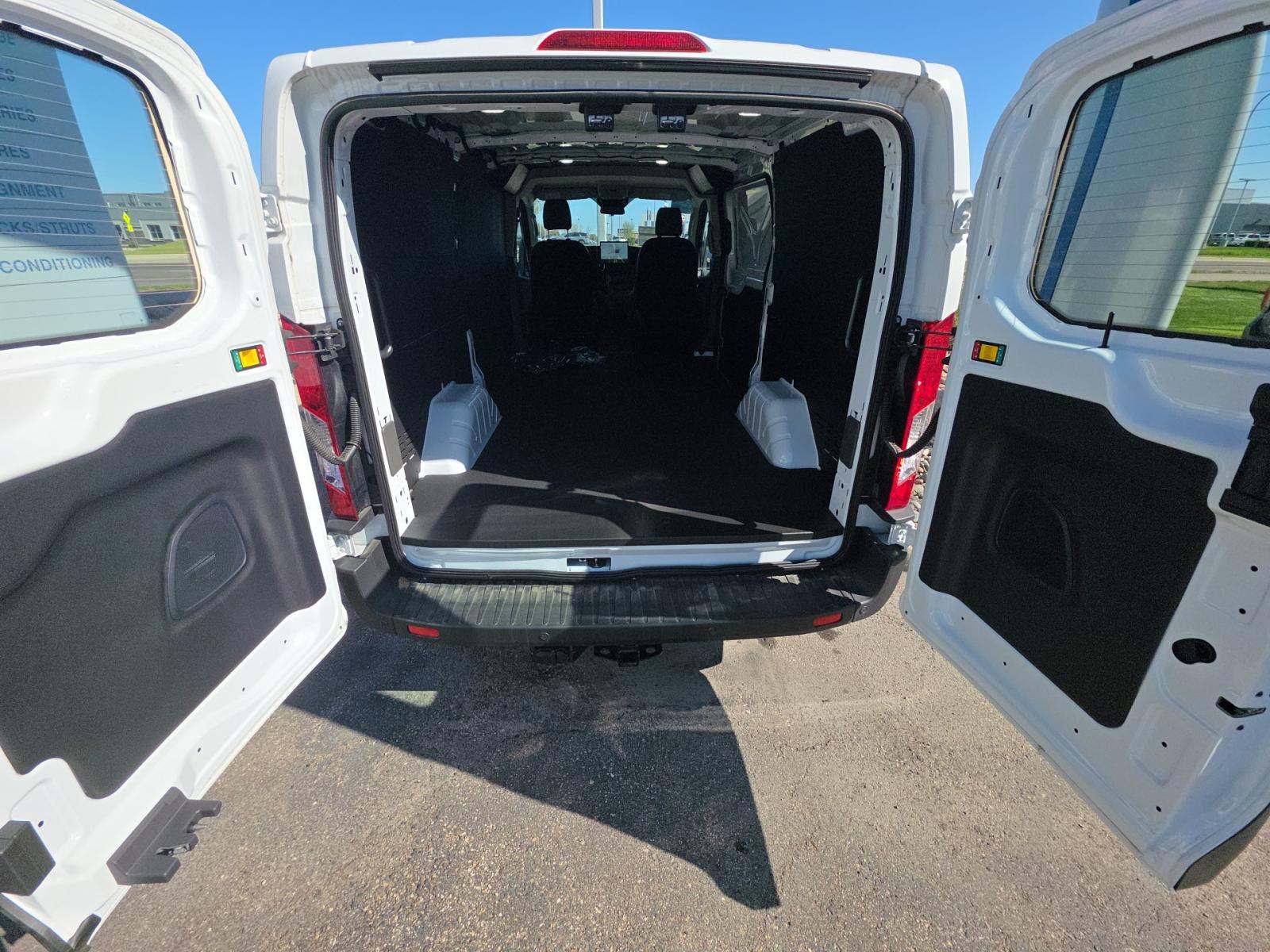 FORD TRANSIT 150 - 9
