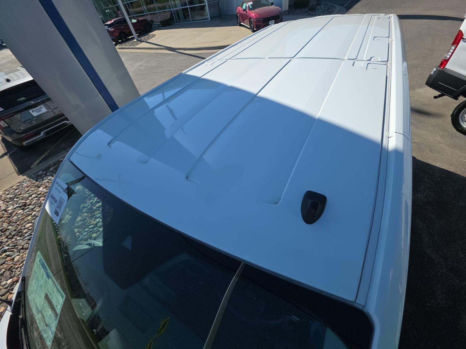 FORD TRANSIT 150 - 8