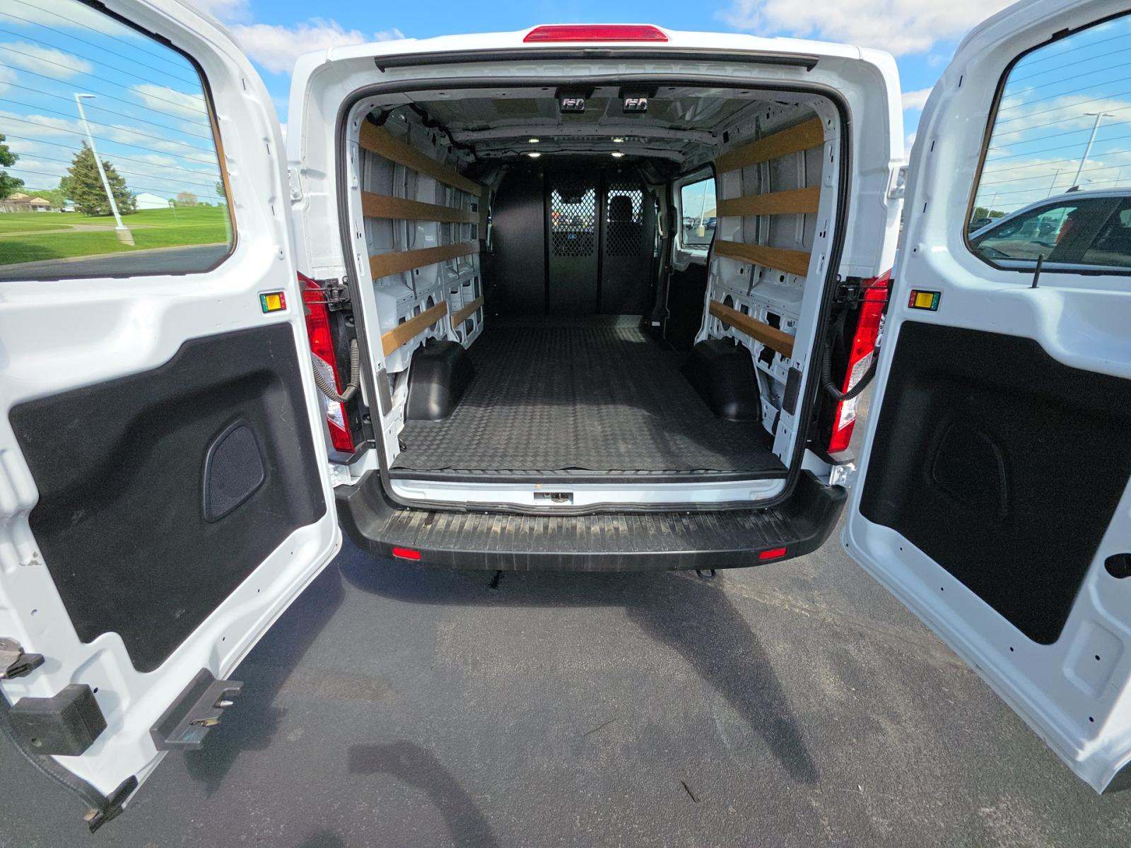 FORD TRANSIT 250 - 9