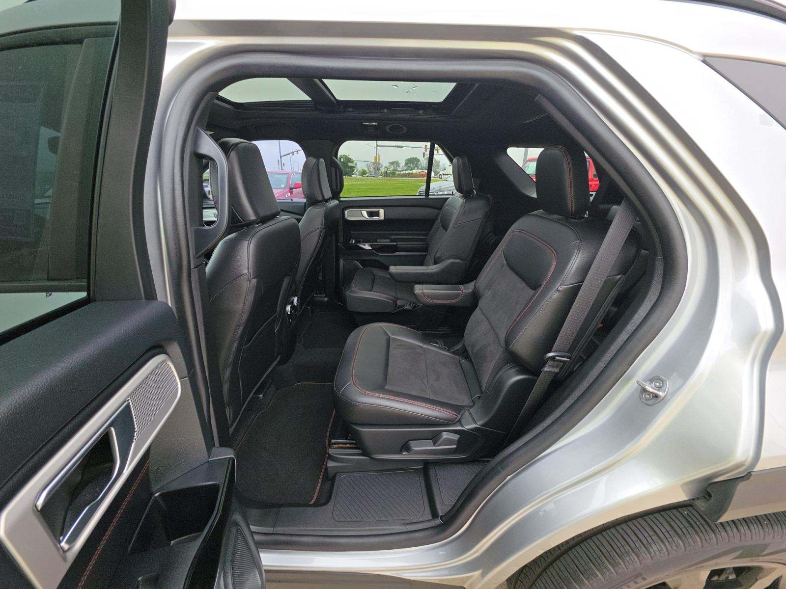 FORD EXPLORER - 9