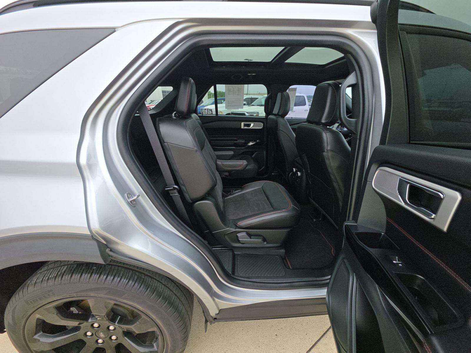 2023 Ford Explorer ST-Line AWD
